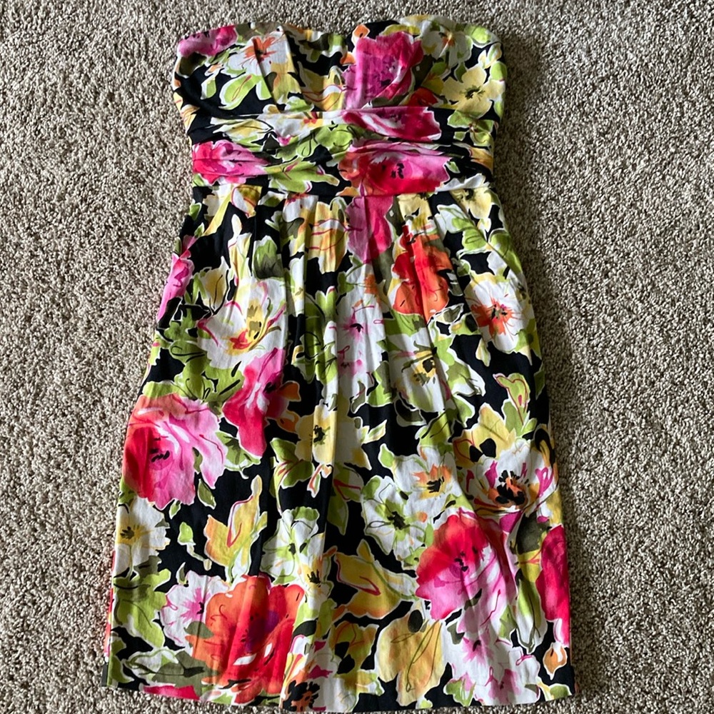 Snap Floral Strapless Mini Dress with pockets, size 5